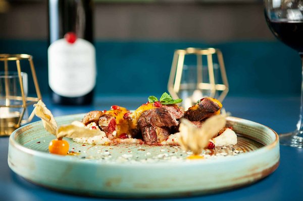 Où découvrir les traditions culinaires des villages de Provence, France?